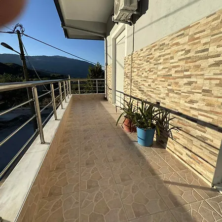 Old Castle Location Apartment