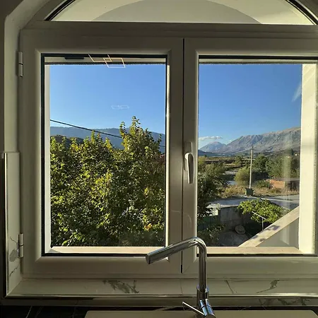 Old Castle Location Apartment *